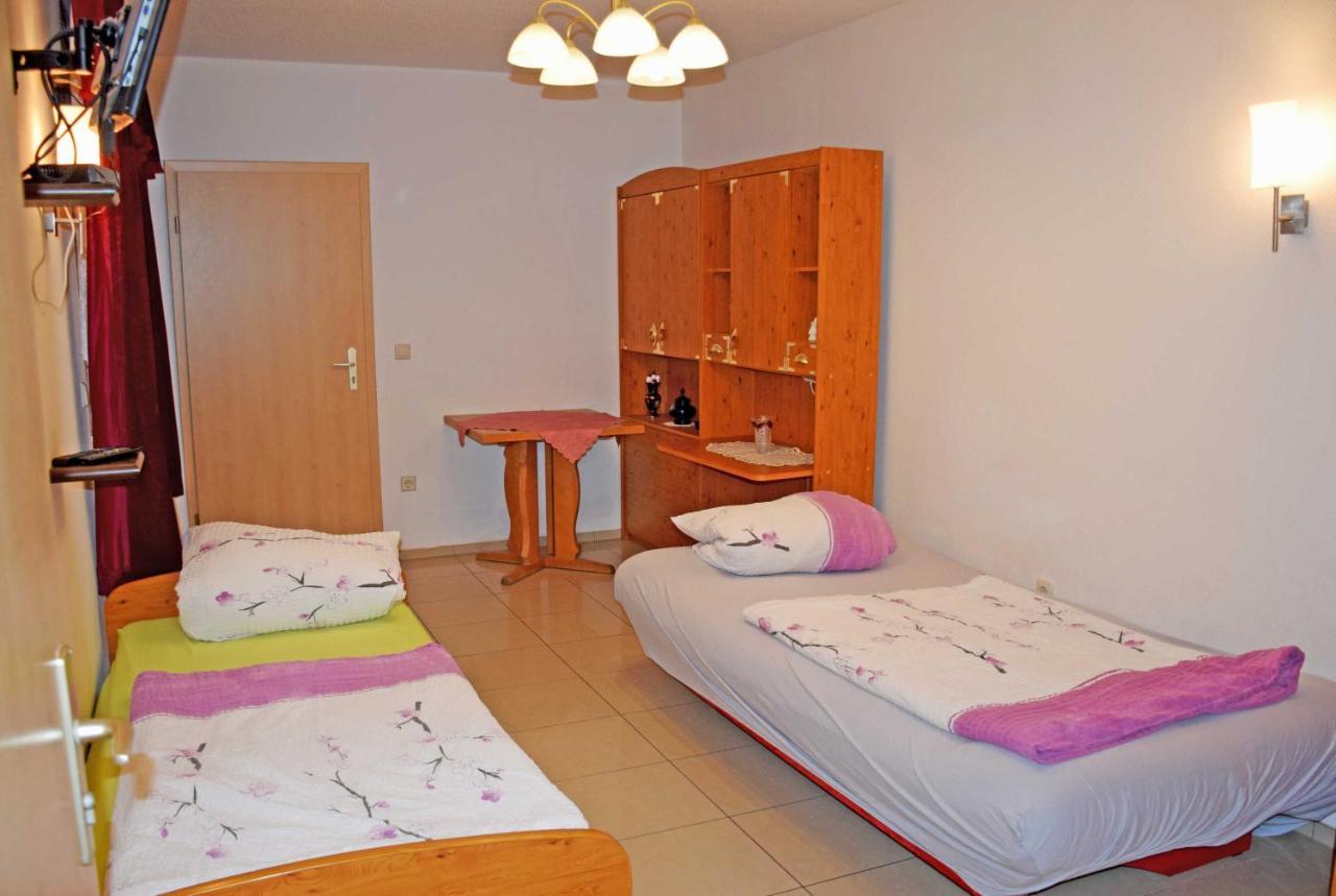 Ferienwohnung/ Ferienzimmer Asche Ашерслебен Экстерьер фото