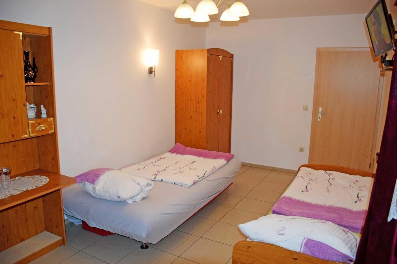 Ferienwohnung/ Ferienzimmer Asche Ашерслебен Экстерьер фото