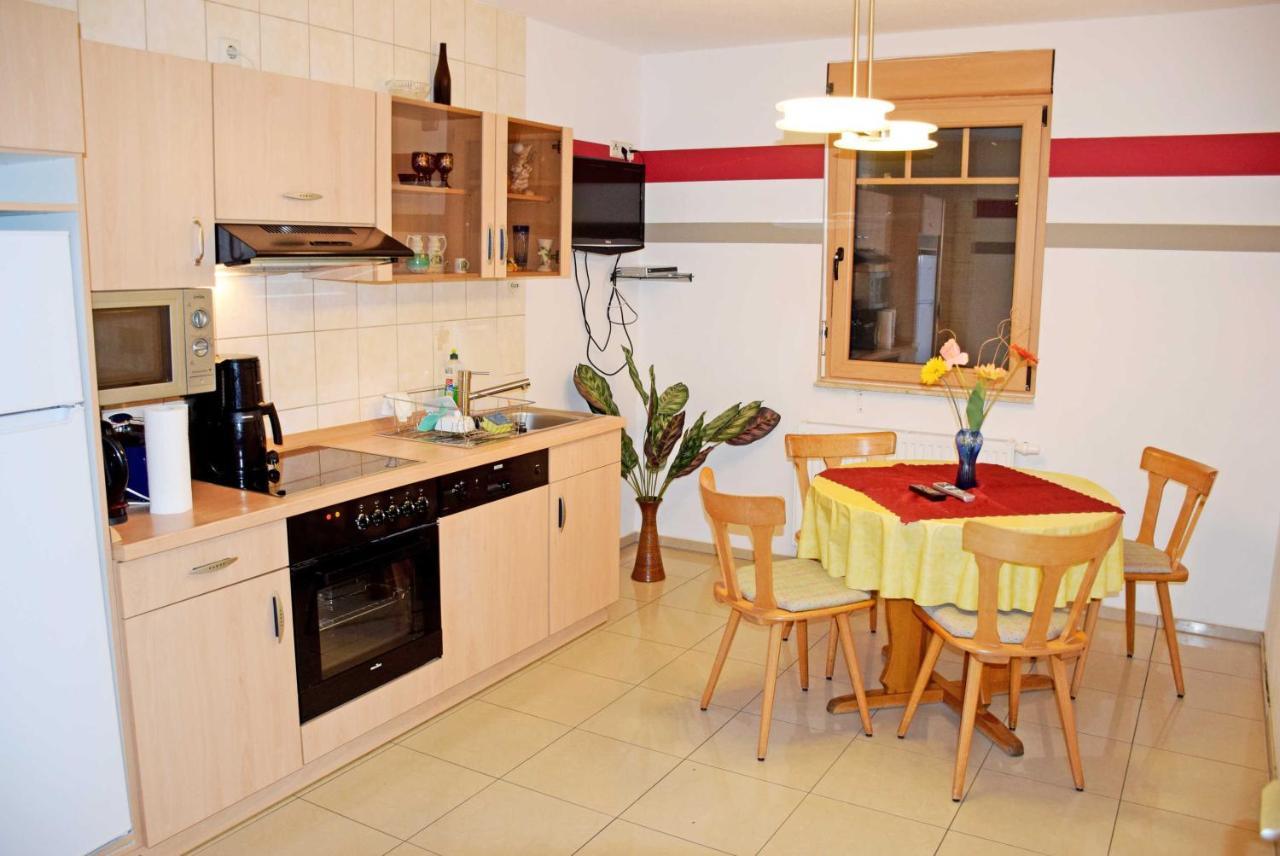 Ferienwohnung/ Ferienzimmer Asche Ашерслебен Экстерьер фото