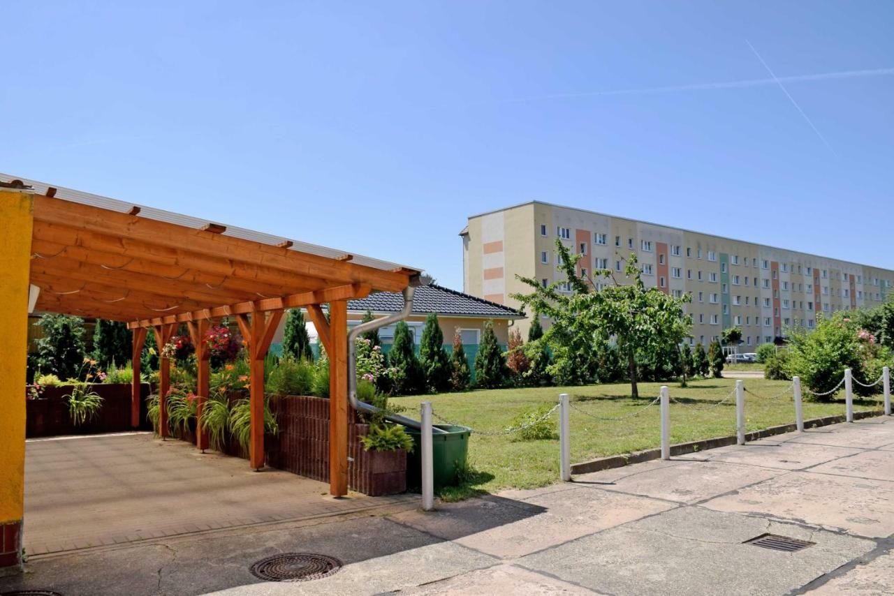 Ferienwohnung/ Ferienzimmer Asche Ашерслебен Экстерьер фото